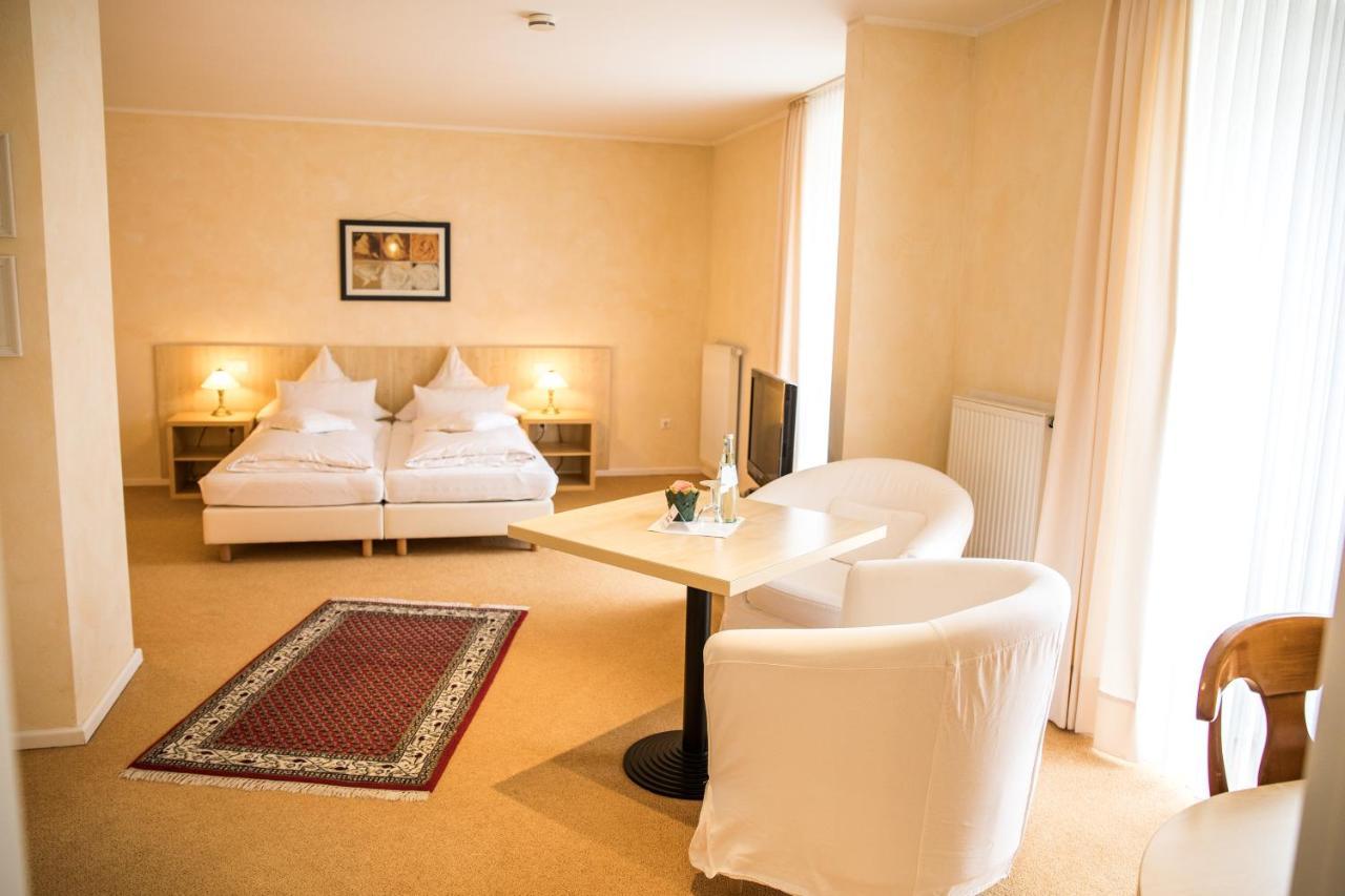 Airhotel Royal Landstuhl Bagian luar foto