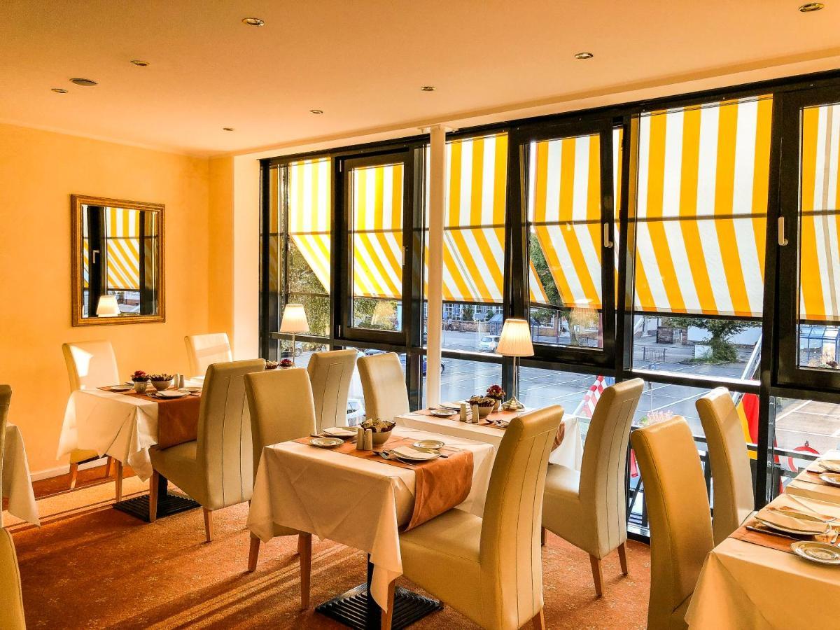 Airhotel Royal Landstuhl Bagian luar foto