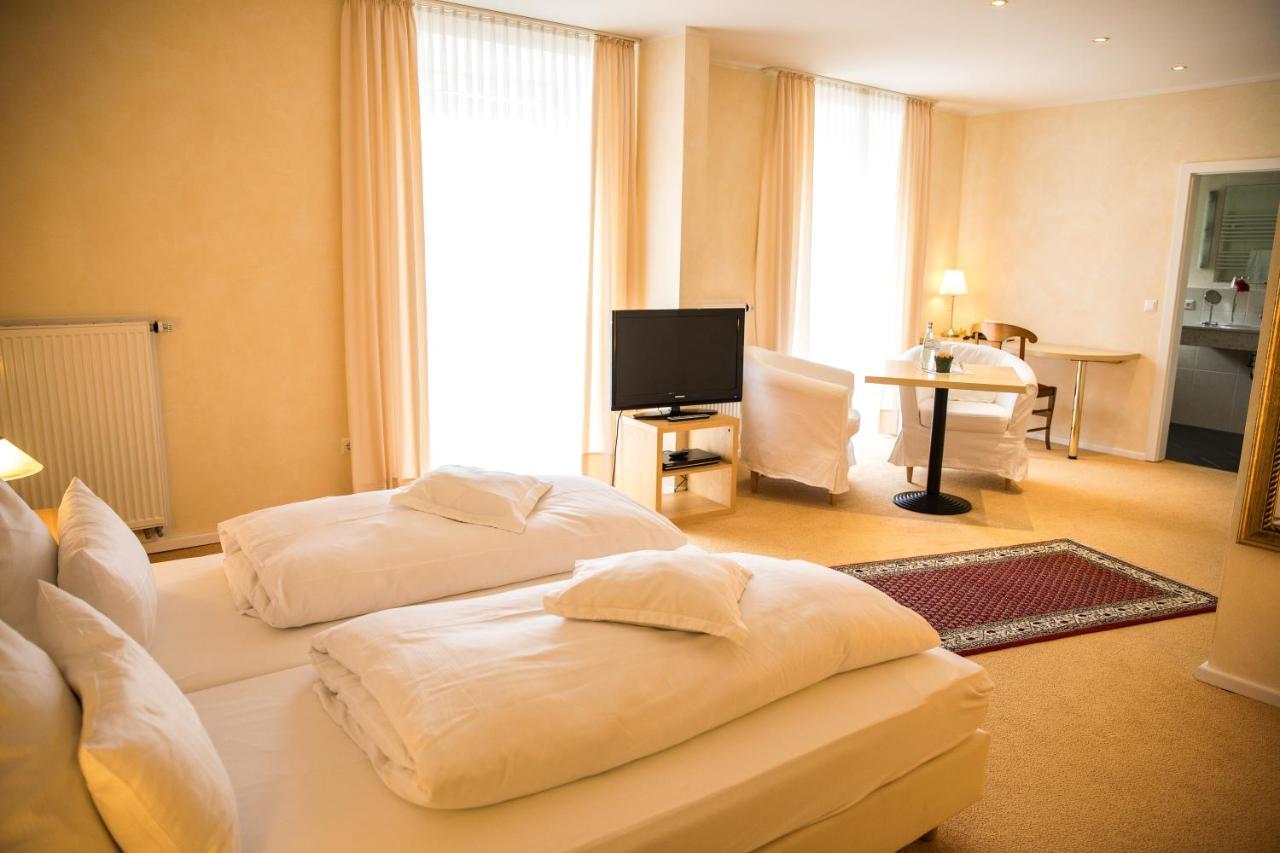 Airhotel Royal Landstuhl Bagian luar foto